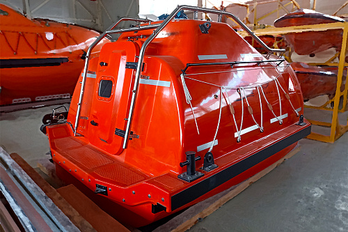 FFLBS Free fall lifeboat simulator (full mission, on the dynamic platform)